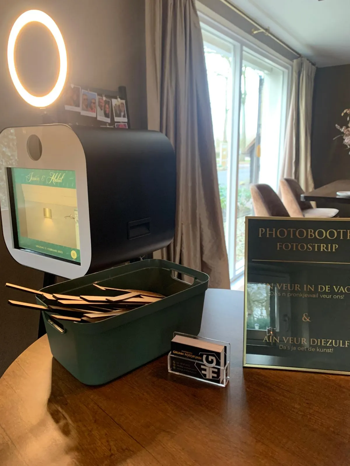 Photobooth van Grunn Fotofunn op een evenementlocatie