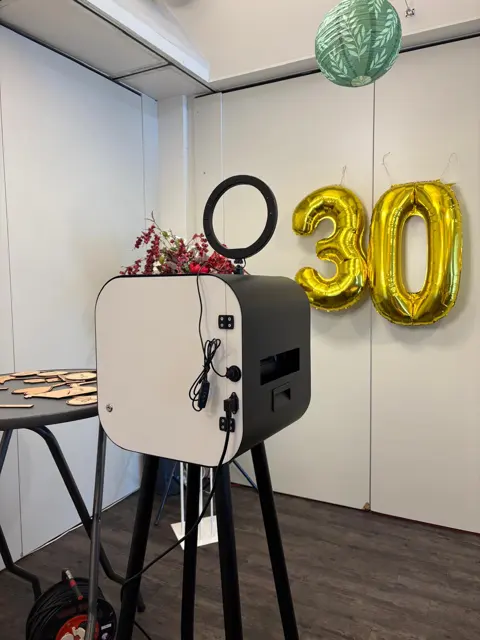 Photobooth van Grunn Fotofunn op een evenementlocatie